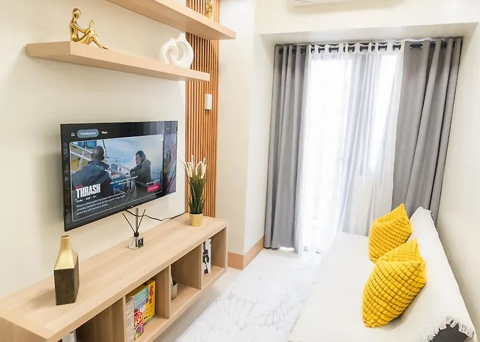 Cozy Minimalist With Balcony Near Moa * Manila