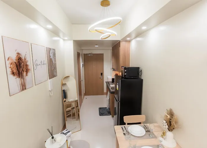 Apartment Cozy Minimalist With Balcony Near Moa *