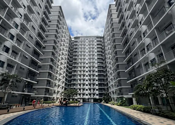 Cozy Minimalist With Balcony Near Moa