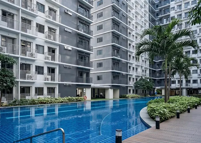 Cozy Minimalist With Balcony Near Moa